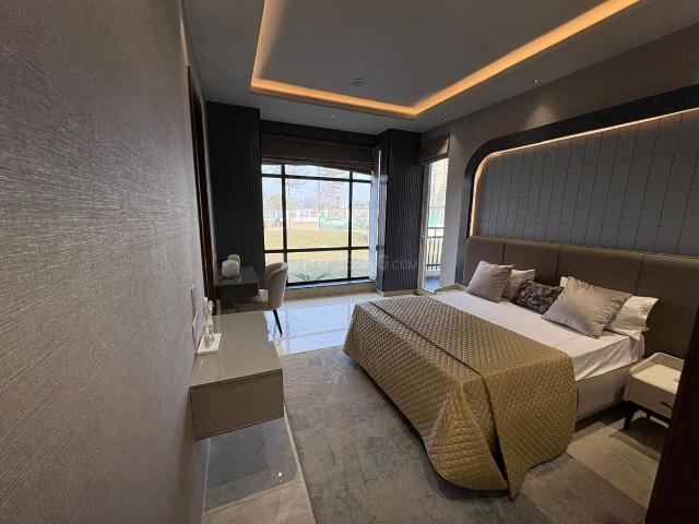 3 BHK Apartment in Sushant Golf City for resale Lucknow. The reference number is 21263518