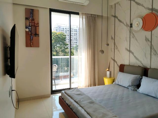 3 BHK Apartment in Pokhran 2 for resale Thane. The reference number is 19445432