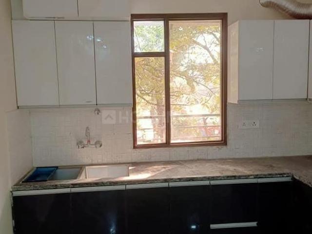 3 BHK Apartment in Patel Nagar for resale Gurgaon. The reference number is 18448332