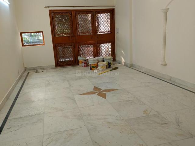 3 BHK Apartment in Patparganj for rent New Delhi. The reference number is 17360408