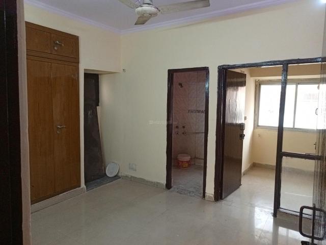 3 BHK Apartment in Patparganj for rent New Delhi. The reference number is 21291797
