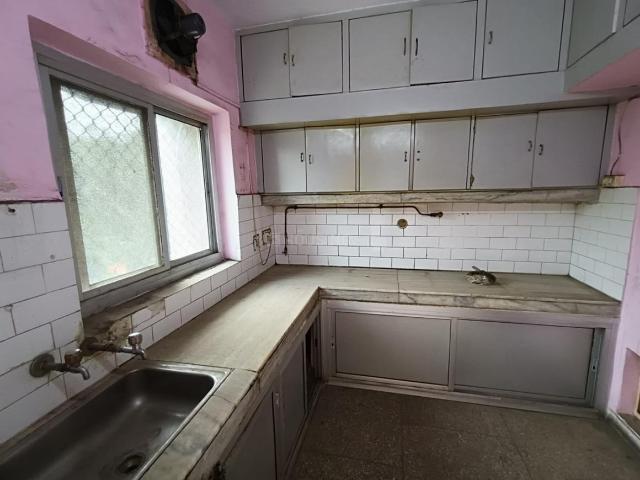 3 BHK Apartment in Patparganj for resale New Delhi. The reference number is 20876298
