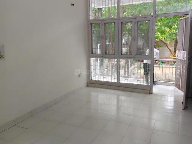 3 BHK Apartment in Patparganj for resale New Delhi. The reference number is 20943368