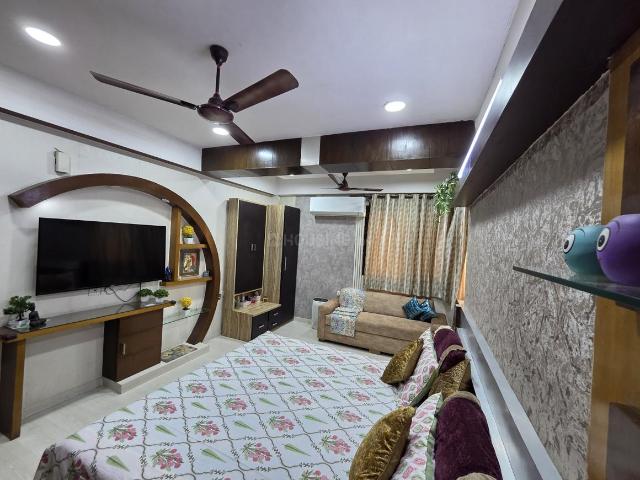 3 BHK Apartment in Patparganj for resale New Delhi. The reference number is 21161511
