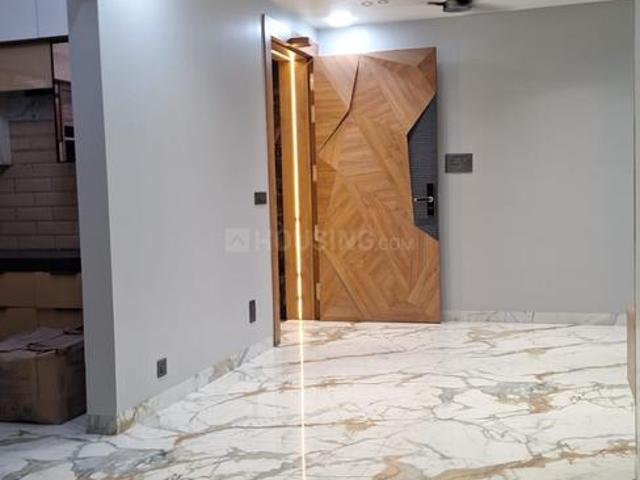 3 BHK Apartment in Patparganj for resale New Delhi. The reference number is 21168224
