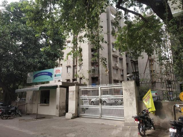 3 BHK Apartment in Patparganj for resale New Delhi. The reference number is 21186619