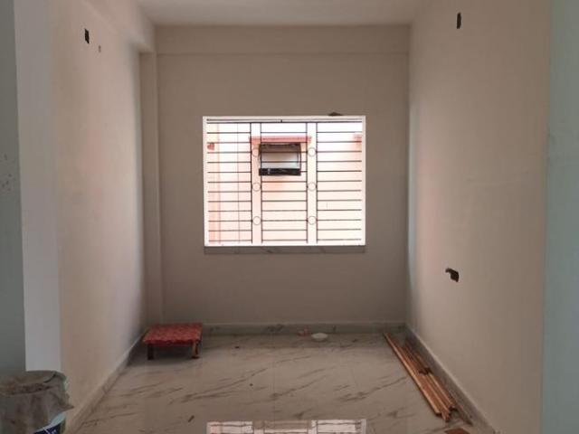 3 BHK Apartment in Patuli for resale Kolkata. The reference number is 21192838