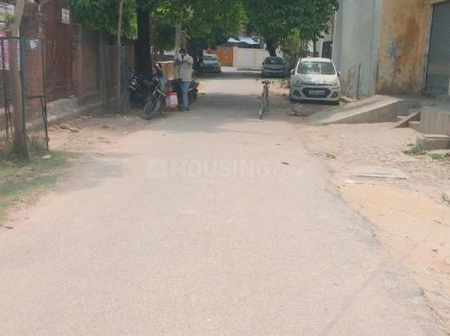 3 BHK Apartment in Paharia for resale Varanasi. The reference number is 20970443