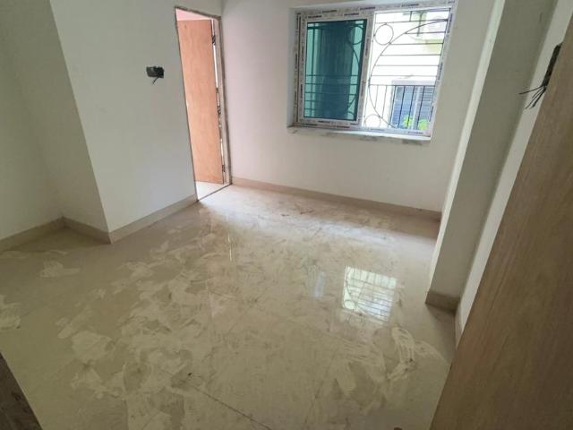 3 BHK Apartment in Paikpara for resale Kolkata. The reference number is 20428181
