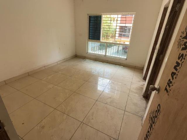 3 BHK Apartment in Paikpara for resale Kolkata. The reference number is 21081366