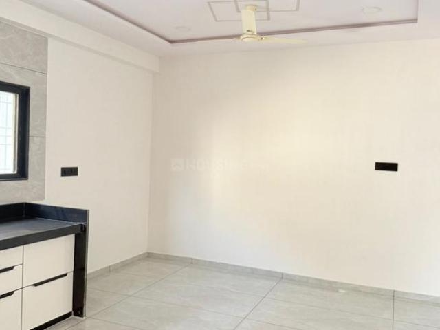 3 BHK Apartment in Pal for rent Surat. The reference number is 19652345