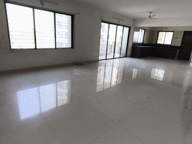 3 BHK Apartment in Pal for rent Surat. The reference number is 19778037