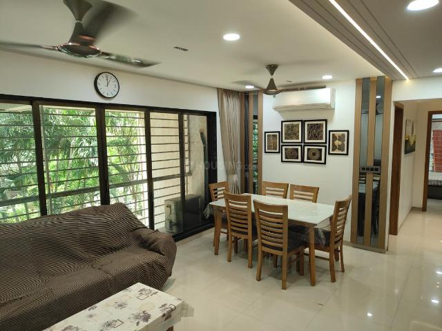 3 BHK Apartment in Pal for rent Surat. The reference number is 21063198