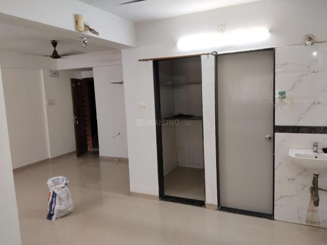 3 BHK Apartment in Pal for rent Surat. The reference number is 21125095
