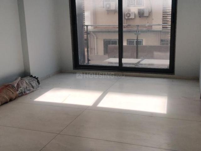 3 BHK Apartment in Pal Gam for resale Surat. The reference number is 19945257