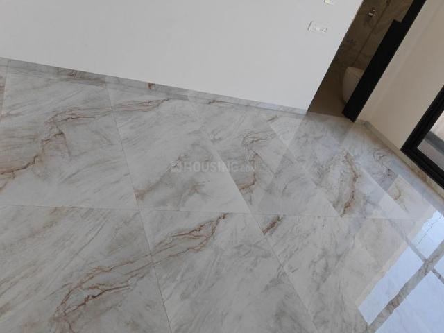 3 BHK Apartment in Pal Gam for resale Surat. The reference number is 19945376