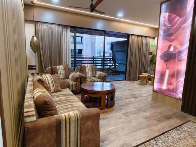3 BHK Apartment in Palanpur for rent Surat. The reference number is 19418601