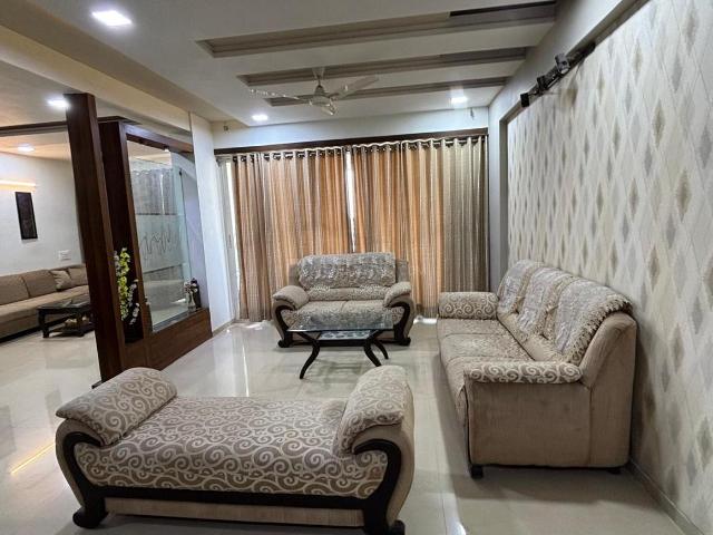 3 BHK Apartment in Paldi for resale Ahmedabad. The reference number is 19572083