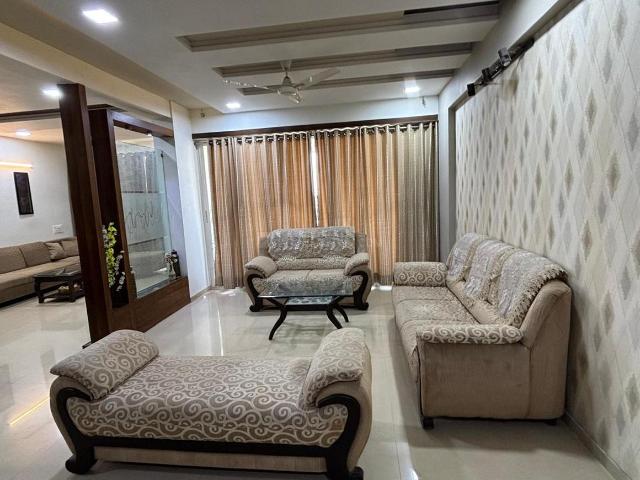 3 BHK Apartment in Paldi for resale Ahmedabad. The reference number is 19879605