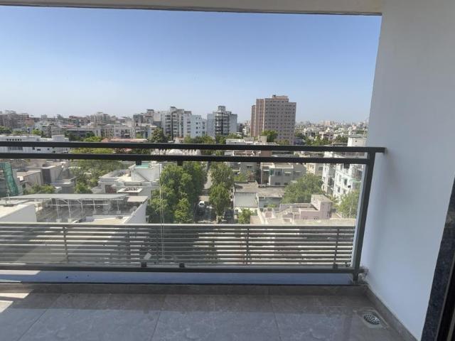 3 BHK Apartment in Paldi for resale Ahmedabad. The reference number is 20245644