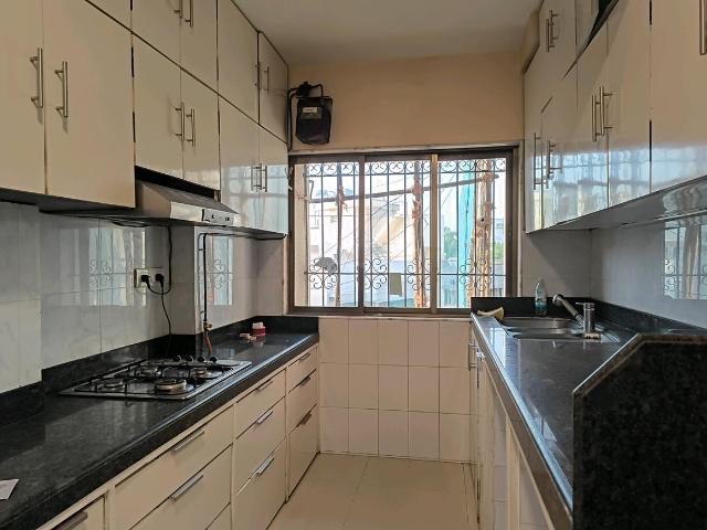 3 BHK Apartment in Pali Hill for rent Mumbai. The reference number is 19320983