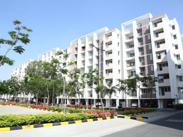 3 BHK Apartment in Pallikaranai for resale Chennai. The reference number is 17704500