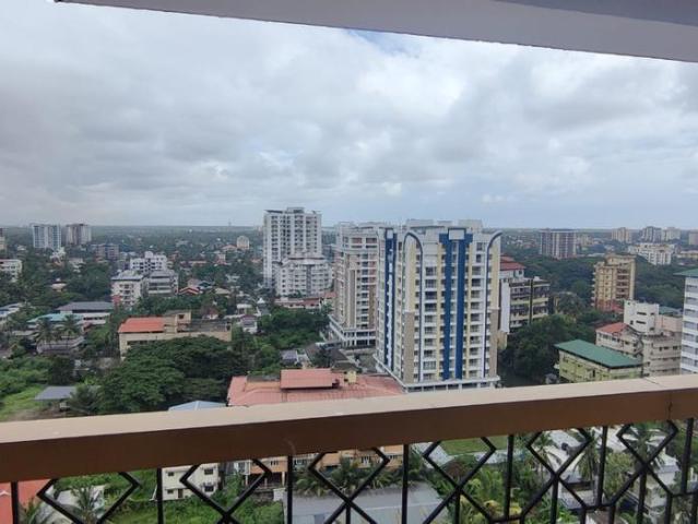 3 BHK Apartment in Panampilly Nagar for resale Kochi. The reference number is 21204124