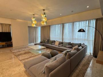 3 BHK Apartment in Parel for rent Mumbai. The reference number is 18536233