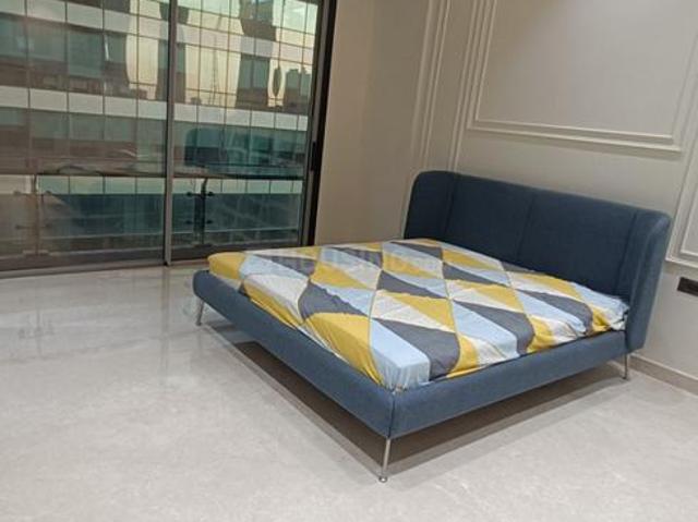 3 BHK Apartment in Parel for rent Mumbai. The reference number is 18779798