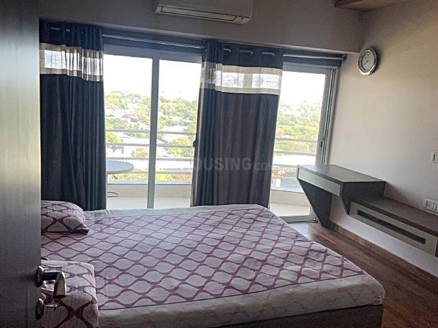 3 BHK Apartment in Parel for rent Mumbai. The reference number is 20382745