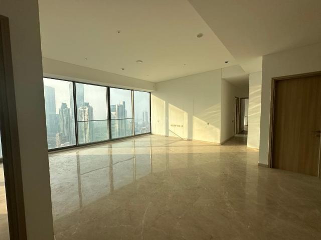3 BHK Apartment in Parel for rent Mumbai. The reference number is 20610947