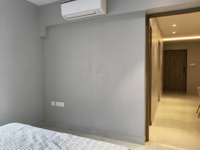 3 BHK Apartment in Parel for rent Mumbai. The reference number is 9680796