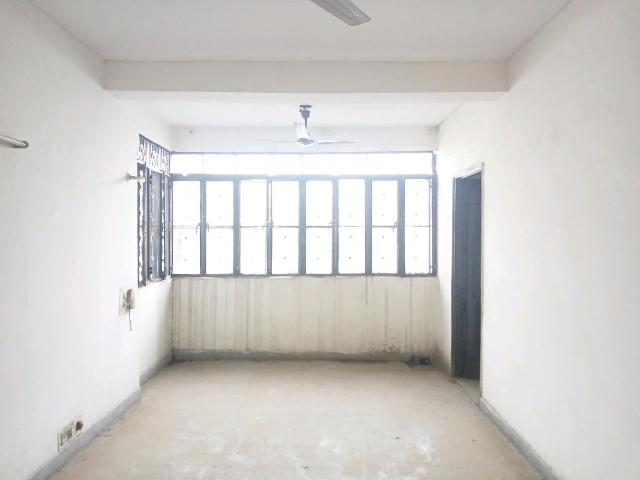 3 BHK Apartment in Paschim Vihar for resale New Delhi. The reference number is 18126782