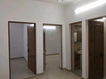 3 BHK Apartment in Paschim Vihar for resale New Delhi. The reference number is 19190123