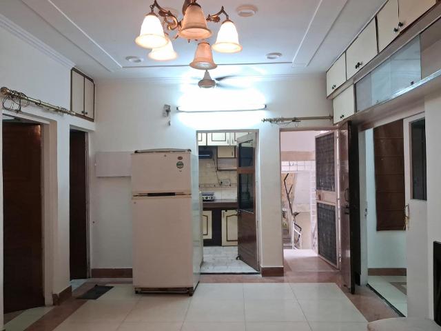 3 BHK Apartment in Paschim Vihar for resale New Delhi. The reference number is 19207309