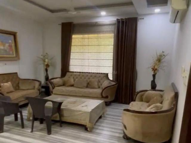 3 BHK Apartment in Paschim Vihar for resale New Delhi. The reference number is 20443590