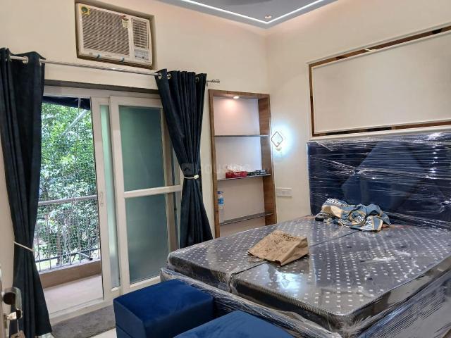 3 BHK Apartment in Paschim Vihar for resale New Delhi. The reference number is 20633682