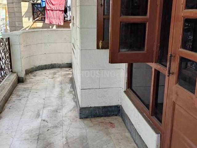 3 BHK Apartment in Paschim Vihar for resale New Delhi. The reference number is 21032309