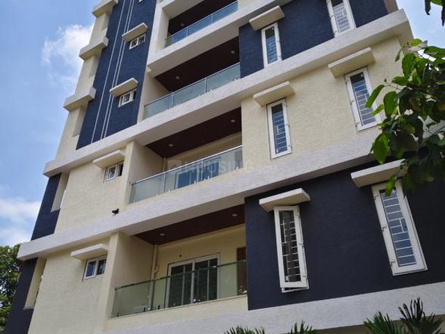 3 BHK Apartment in Pedda Waltair for resale Visakhapatnam. The reference number is 20829482