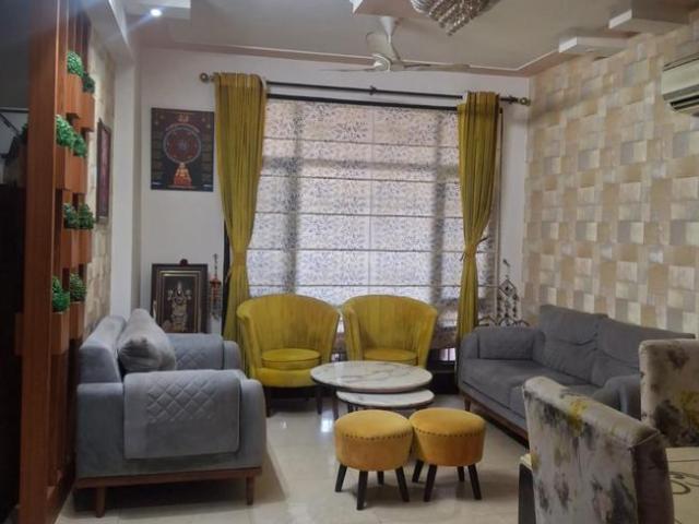 3 BHK Apartment in Peer Muchalla for resale Zirakpur. The reference number is 21271492