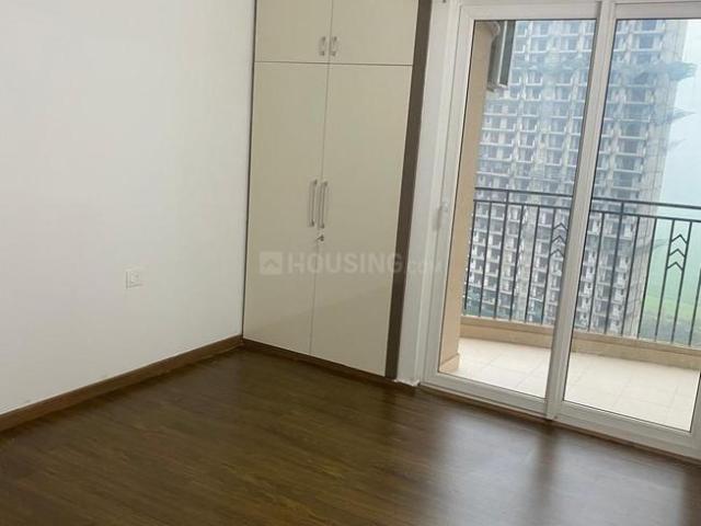 3 BHK Apartment in Phase 2 for resale Noida. The reference number is 20422765