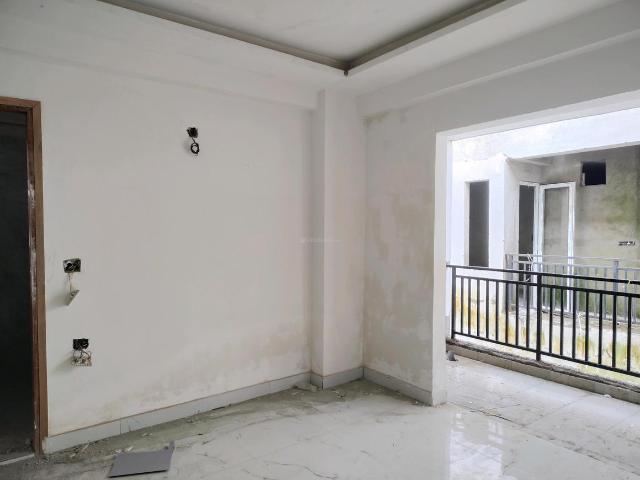 3 BHK Apartment in Phi IV for resale Greater Noida. The reference number is 21097168