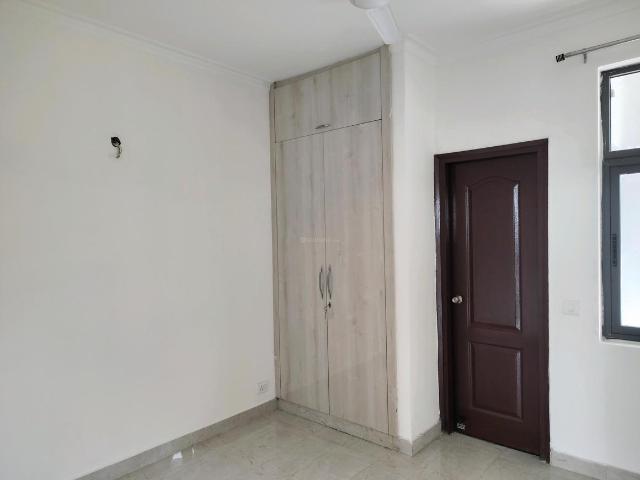 3 BHK Apartment in Phi II for rent Greater Noida. The reference number is 13034376