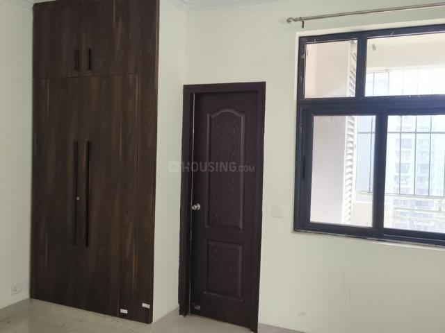 3 BHK Apartment in Phi II for rent Greater Noida. The reference number is 16857701