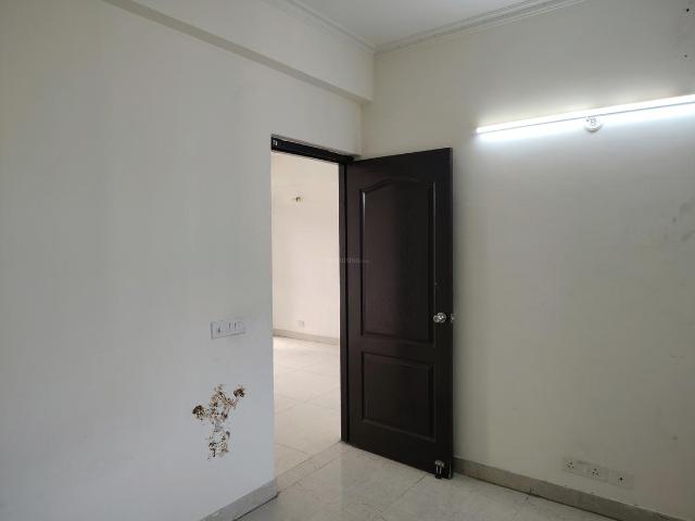 3 BHK Apartment in Phi II for rent Greater Noida. The reference number is 19865969