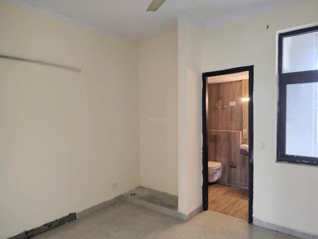 3 BHK Apartment in Phi II for rent Greater Noida. The reference number is 19866260