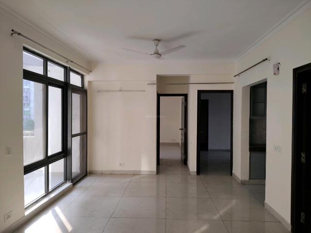 3 BHK Apartment in Phi II for rent Greater Noida. The reference number is 20400359