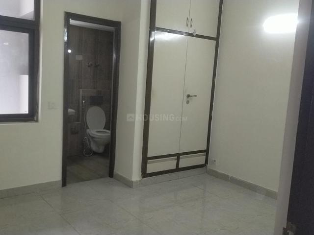 3 BHK Apartment in Phi II for rent Greater Noida. The reference number is 20356525