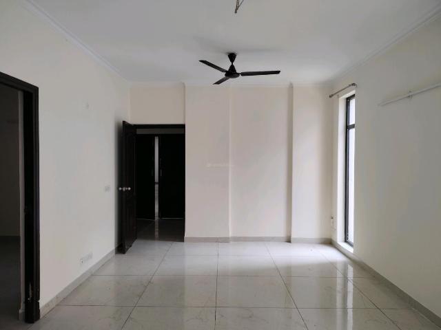 3 BHK Apartment in Phi II for rent Greater Noida. The reference number is 21236126