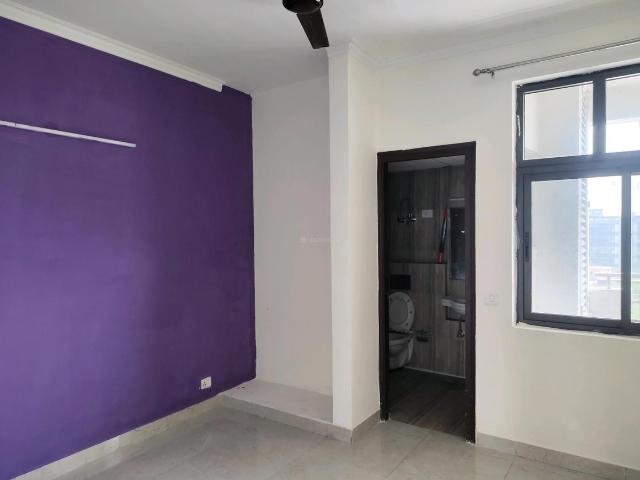 3 BHK Apartment in Phi II for resale Greater Noida. The reference number is 15612325